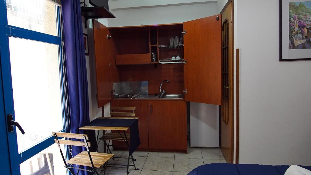 Baia Di Naxos Aparthotel Giardini Naxos Bagian luar foto