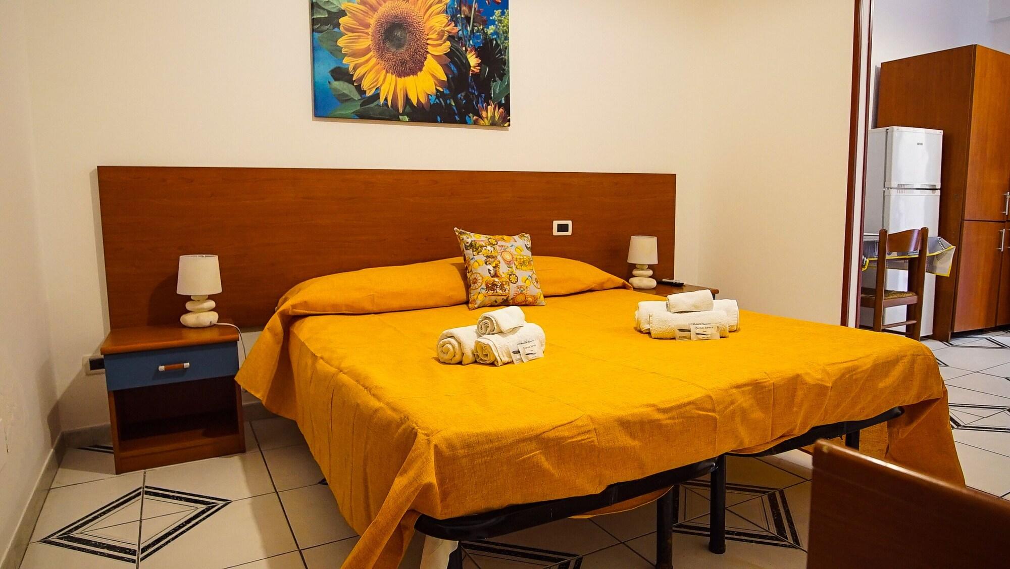 Baia Di Naxos Aparthotel Giardini Naxos Bagian luar foto