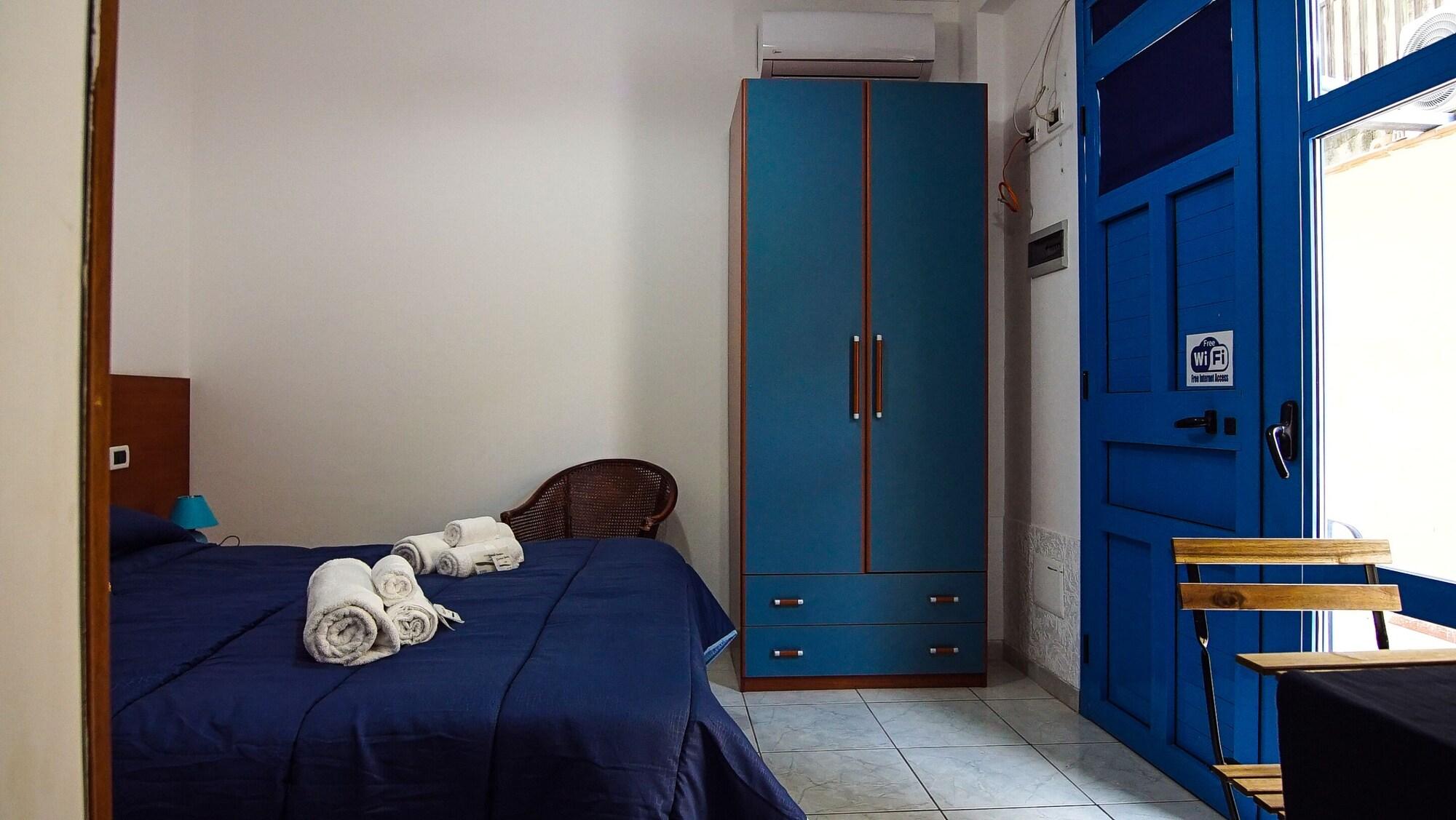 Baia Di Naxos Aparthotel Giardini Naxos Bagian luar foto