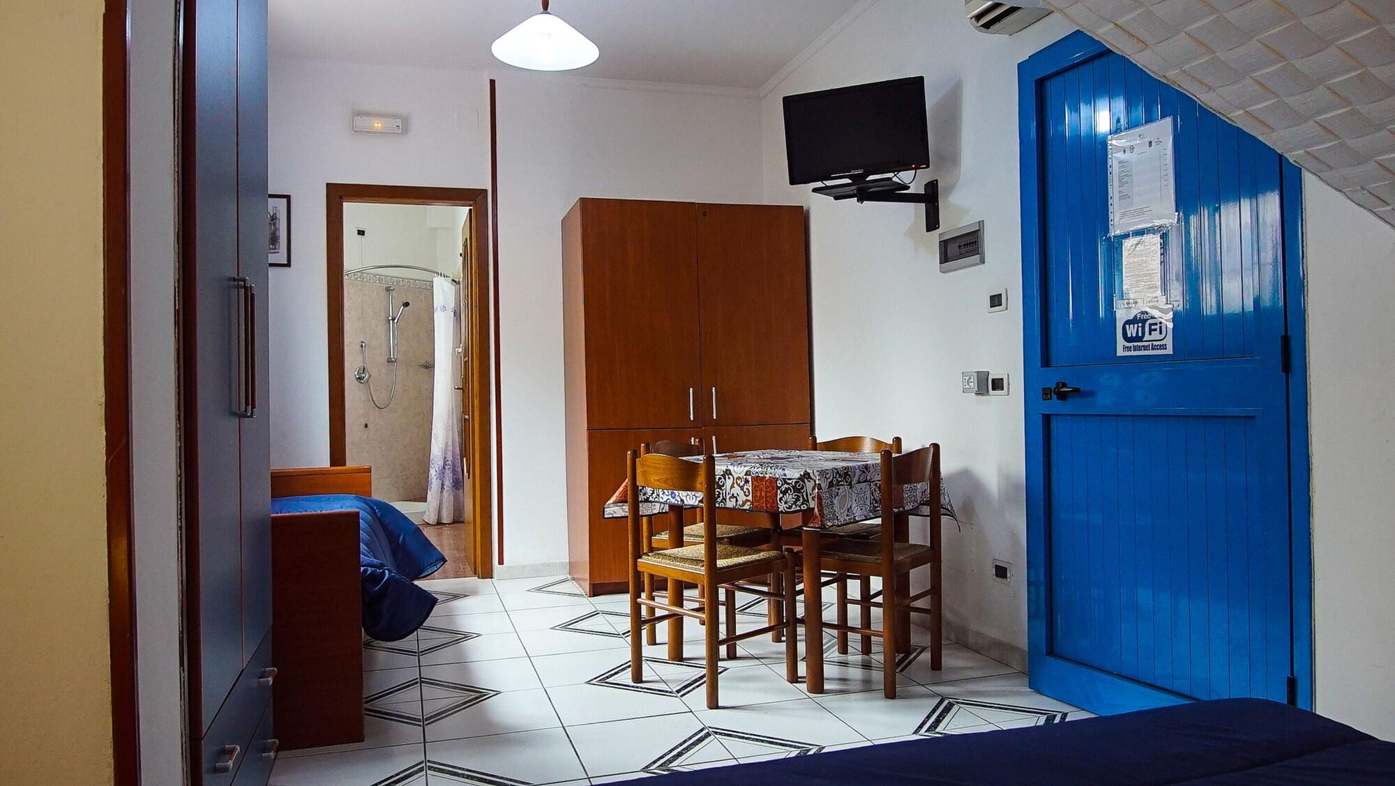 Baia Di Naxos Aparthotel Giardini Naxos Bagian luar foto